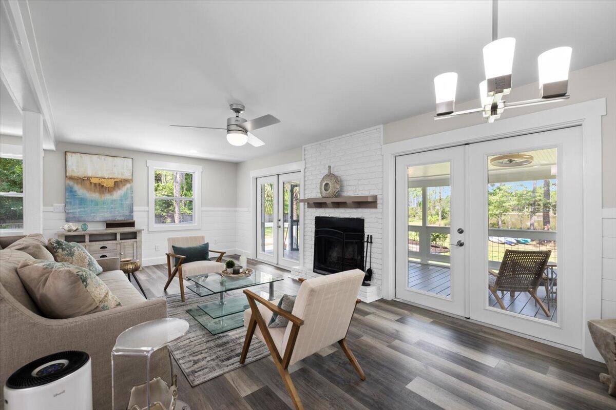 Image 2: Living Room