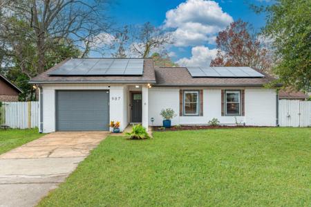 907 Linden Avenue