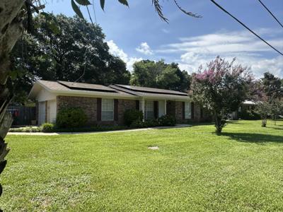 705 NE Powell Drive