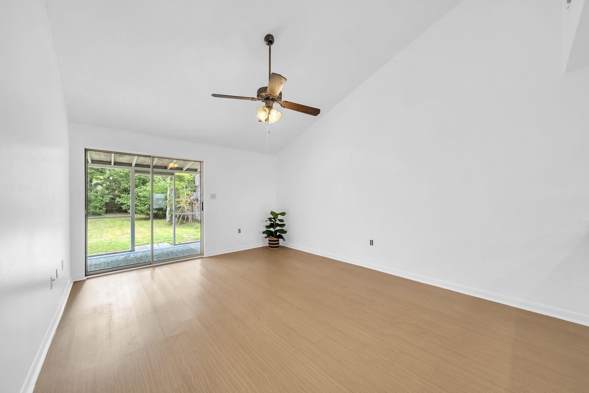 Image 4: 11-web-or-mls-DSC03659