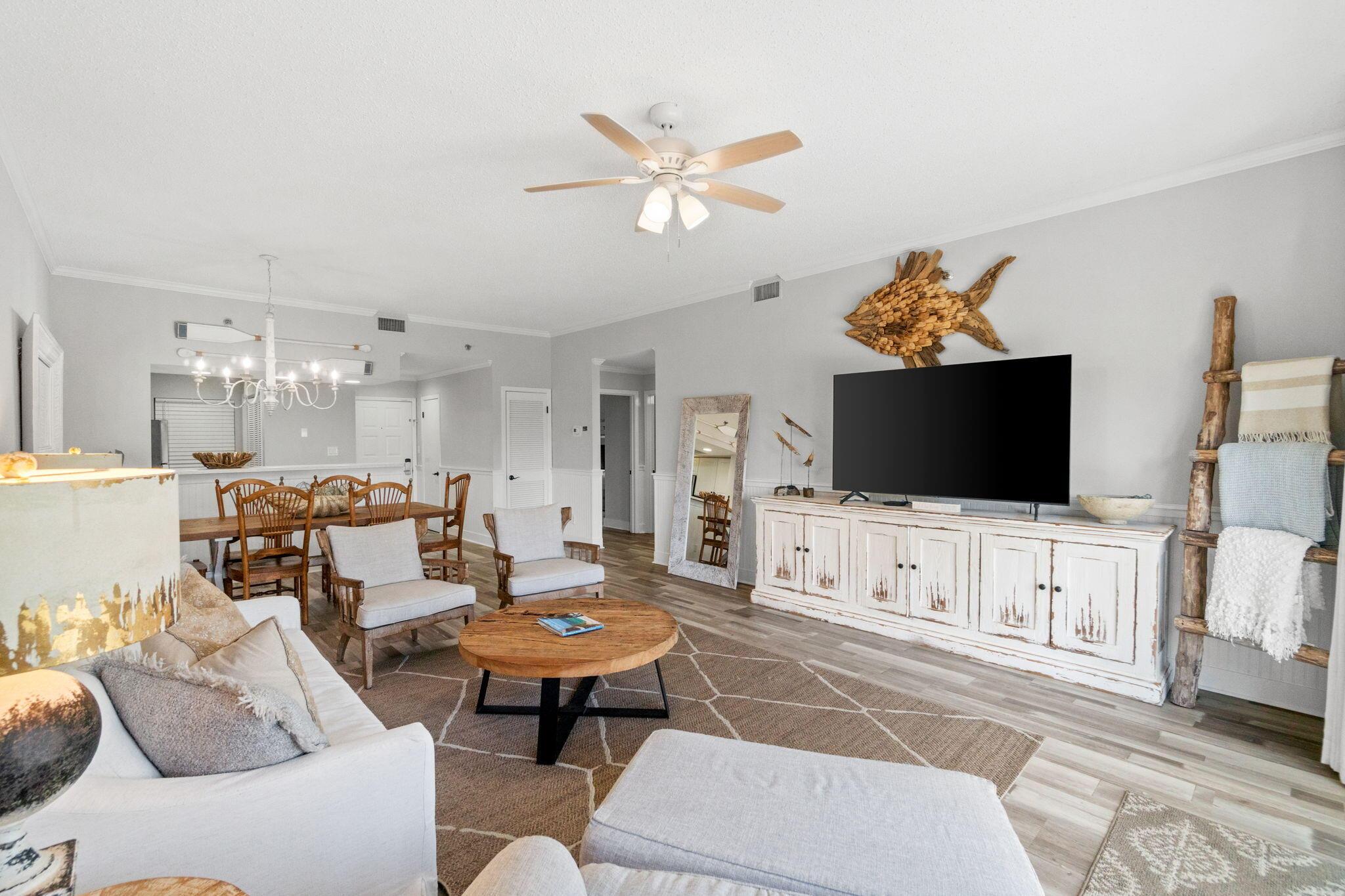 Image 3: Living Room