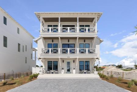 5936 Gulf Drive