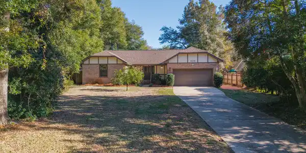 534 Nassau Drive