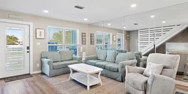 Image 3: web_150 Cain Road _19