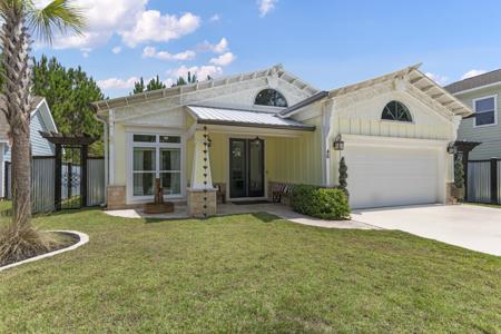 46 Greenleaf Drive