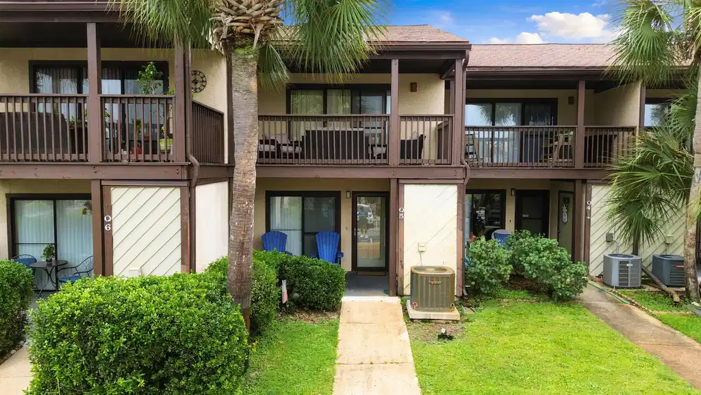 Image 1: 17620 Front Beach Road UNIT Q5