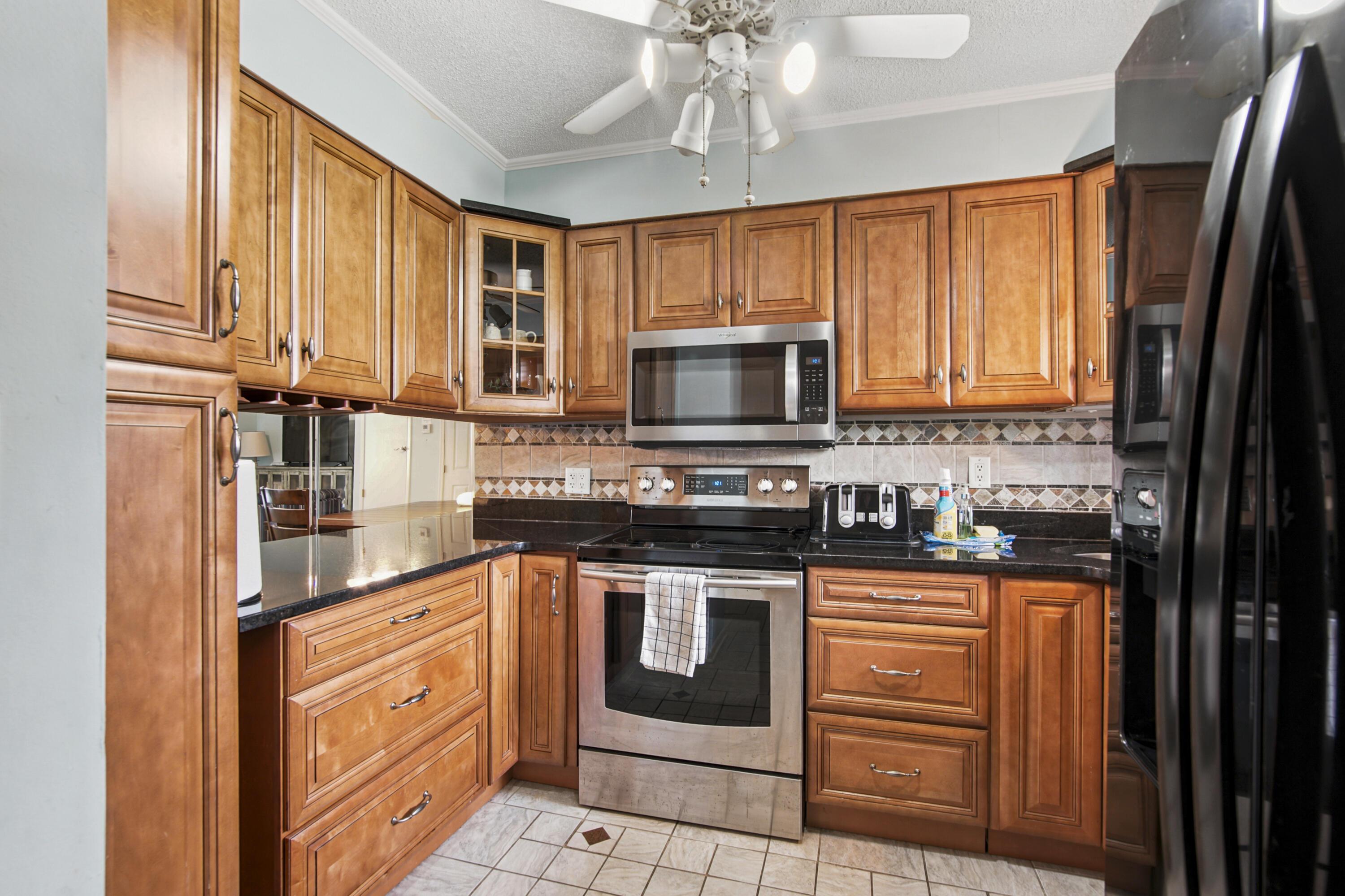 Image 3: 17620 Front Beach Road UNIT Q5