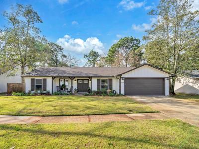 1164 Pin Oak Circle