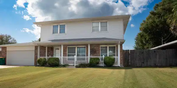 12 W Casa Loma Drive