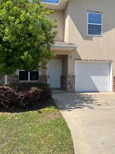 1490 Bentley Circle