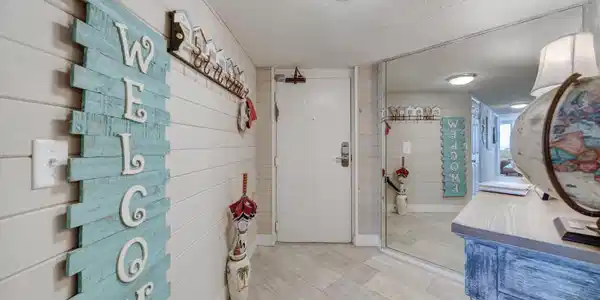Image 2: Entry