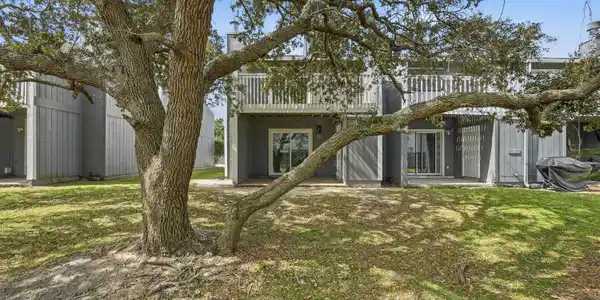 11 Court Drive