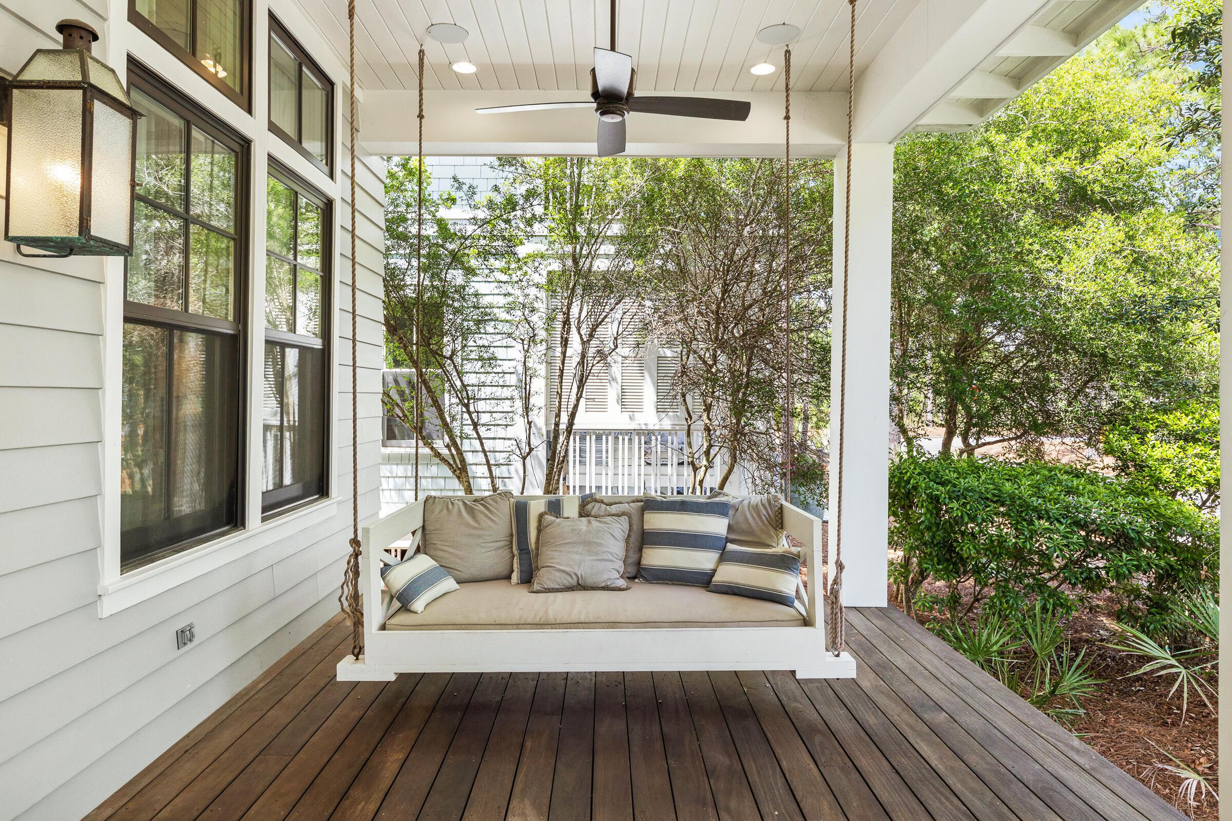 Image 4: 17 Bluestem Street-36