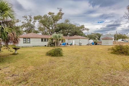 5800 Highway 2297