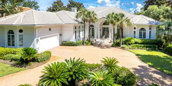 3290 Burnt Pine Lane
