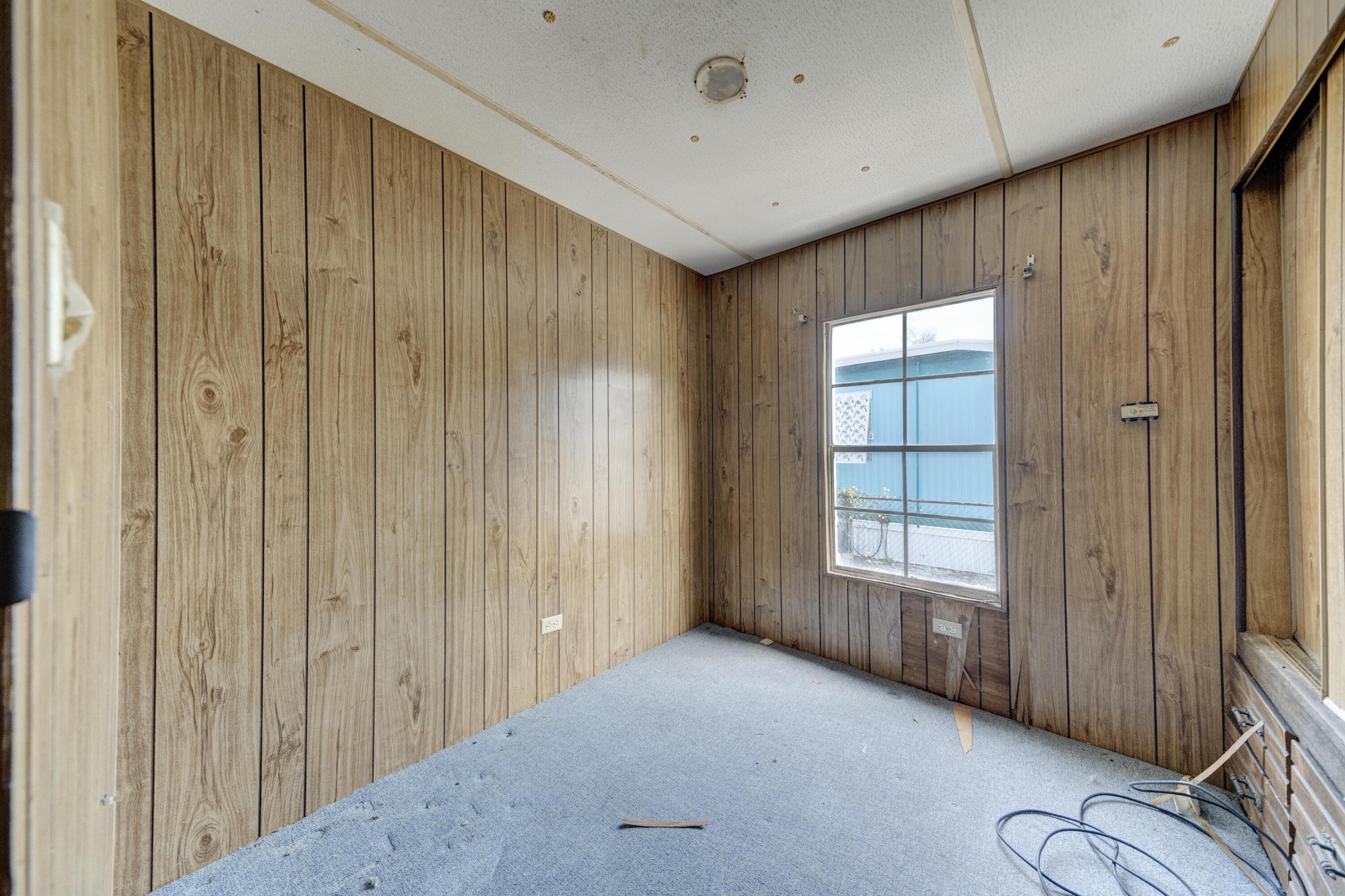 Image 2: Bedroom 2a