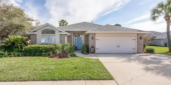 49 Sagris Cove
