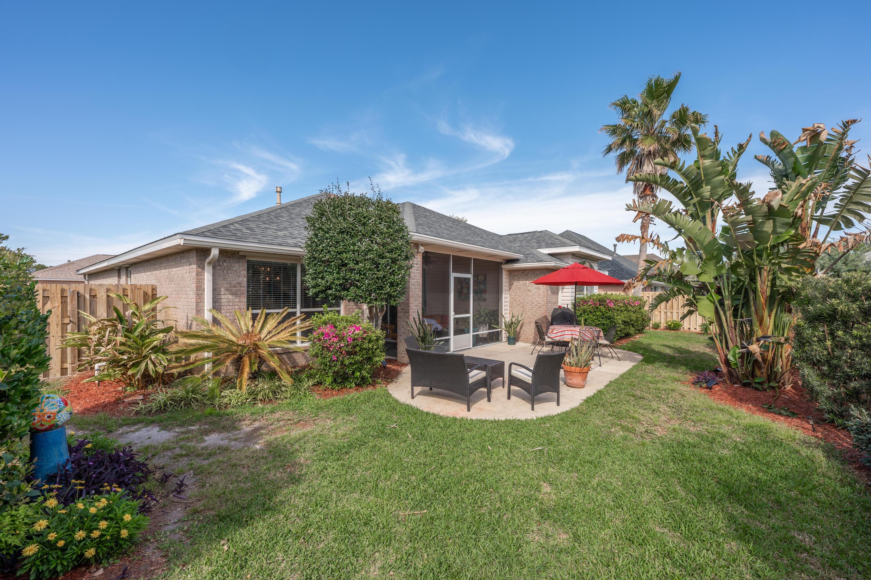 Image 4: 49 Sagris Cove-LoRes-54