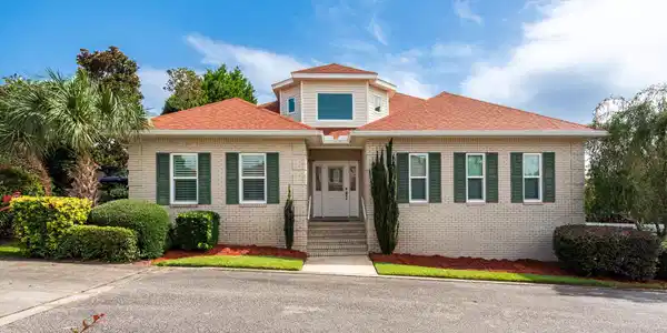 4350 Rhodes Cove