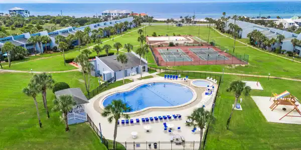Image 3: Sunnyside Beach & Tennis #44