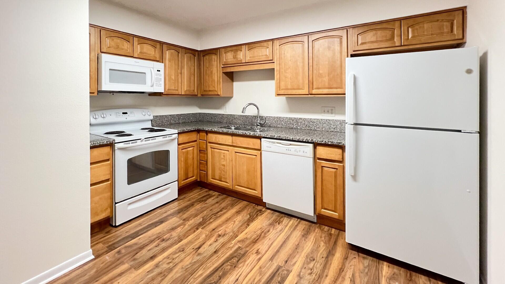 Image 3: Kitchen