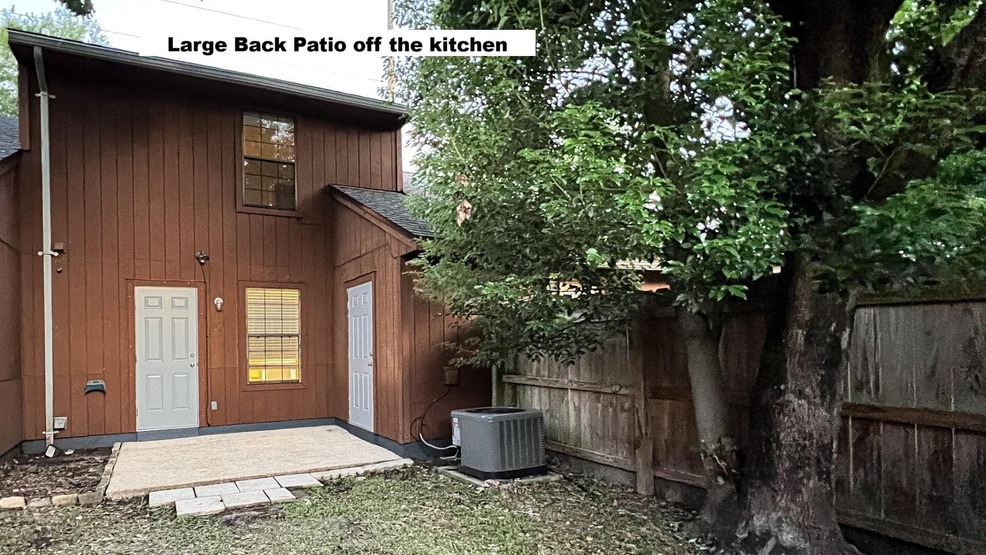 Image 4: Back Patio