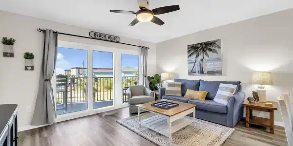 895 Santa Rosa Boulevard