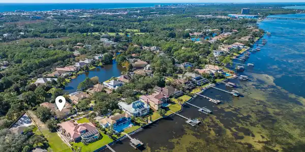 455 Admiral Court