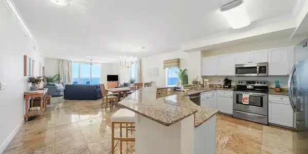 Image 2: Kitchen