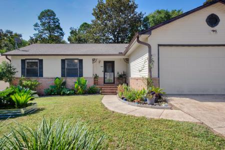 1213 Rhonda Drive