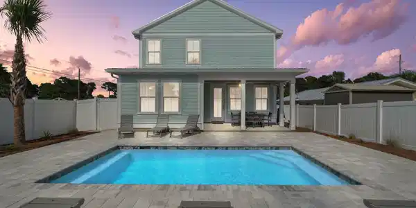 Image 2: Welcome to your gorgeous beach home!