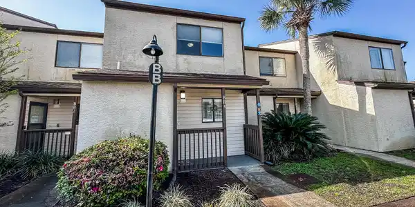 17620 Front Beach Road