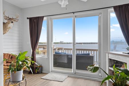 214 Snug Harbour Drive