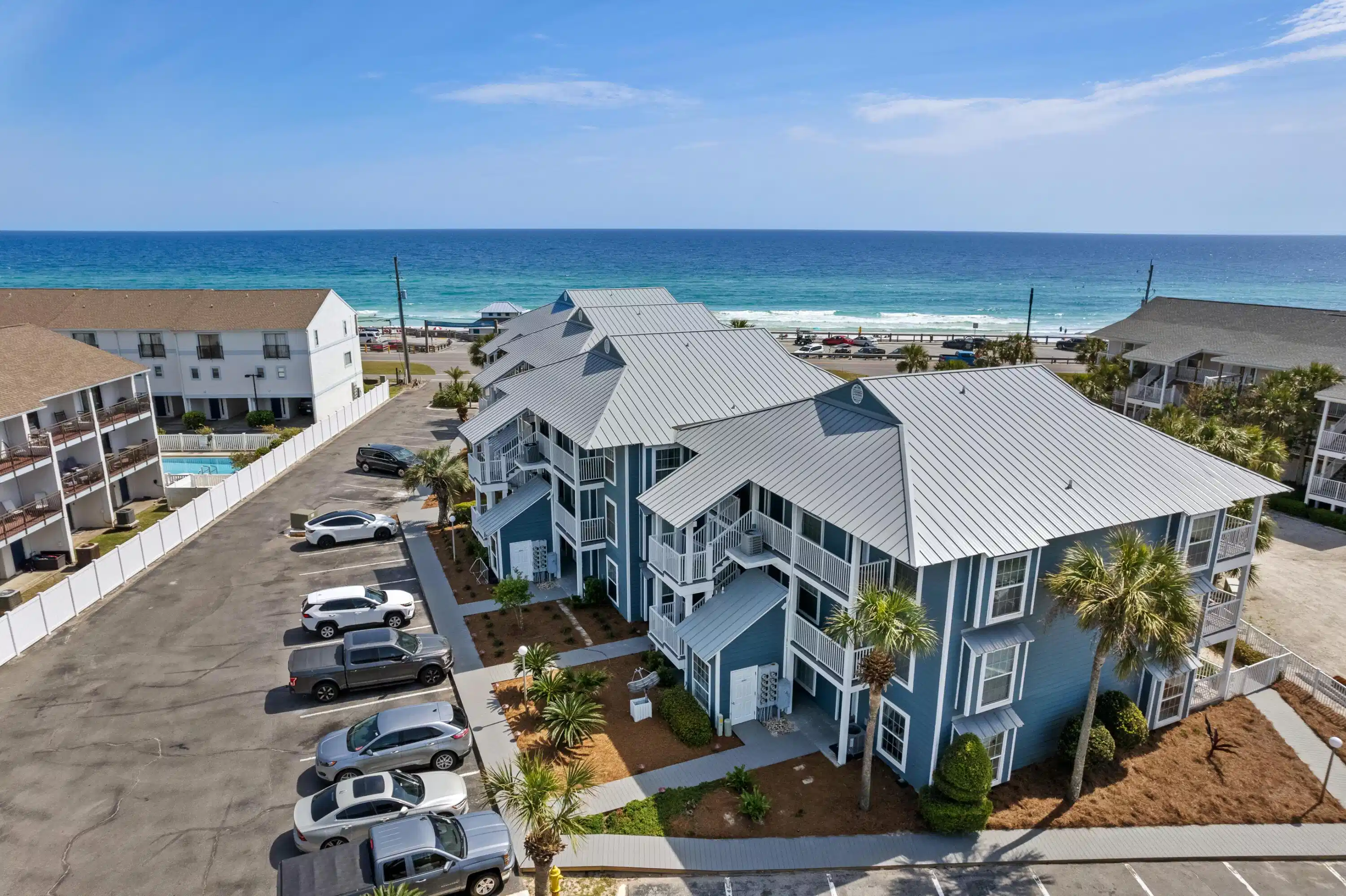 Image 1: Summer Breeze Overlooking Gulf