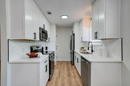 487 Woodlawn Road