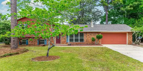 Image 2: 1-web-or-mls-11-birch-ave
