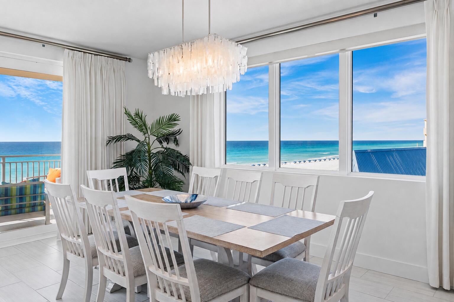 Image 4: Dining Area