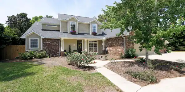 941 Ruckel Drive