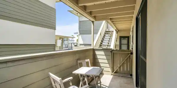 Image 4: Cross Creek Condo #11