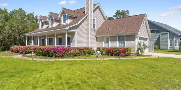 280 Emerald Pointe Drive