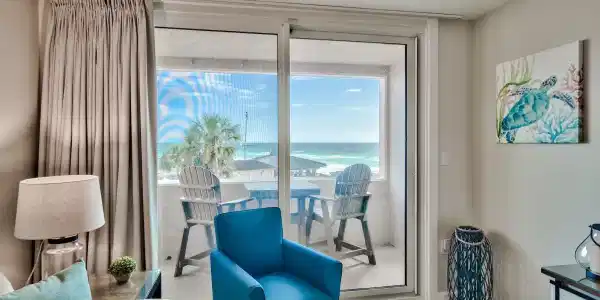 Image 4: Living Room 3
