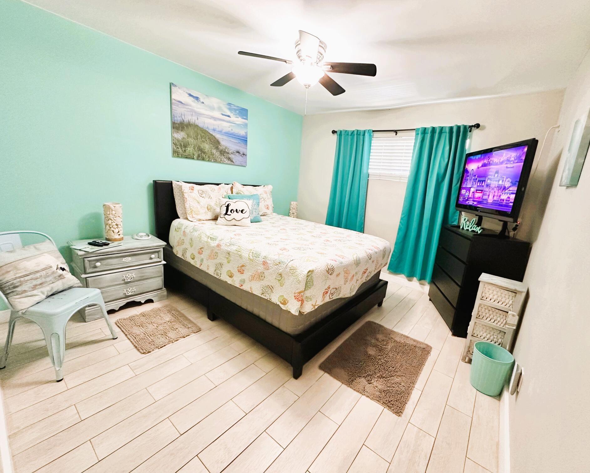 Image 4: bedroom 1