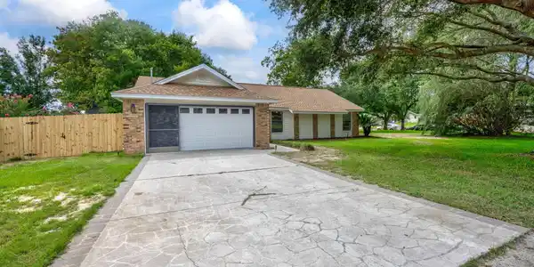 122 Pryor Drive