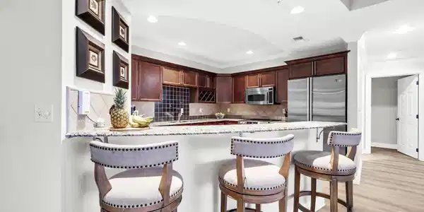Image 4: Breakfast bar.