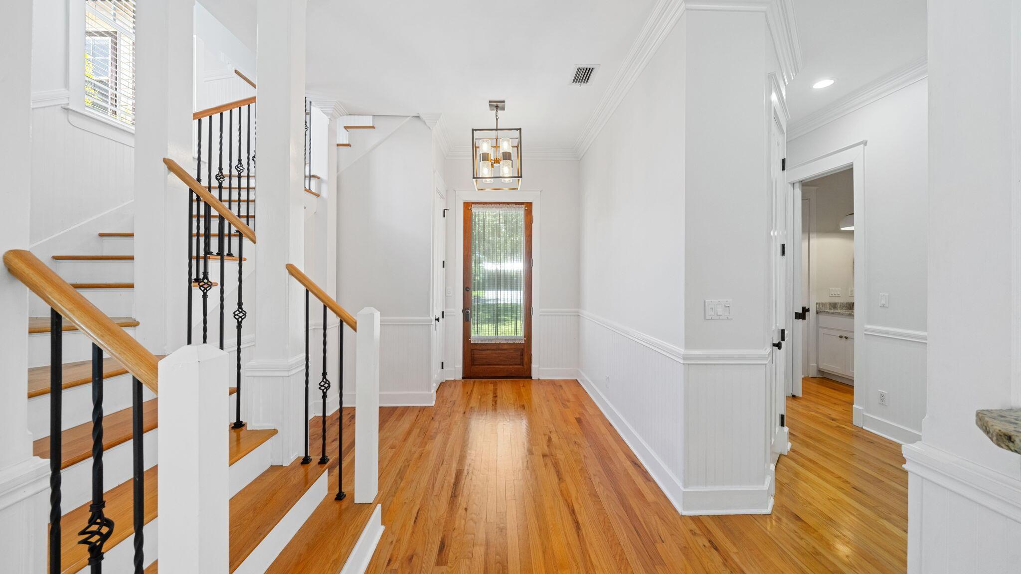 Image 2: Entry