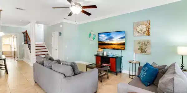Image 4: Living Room 1