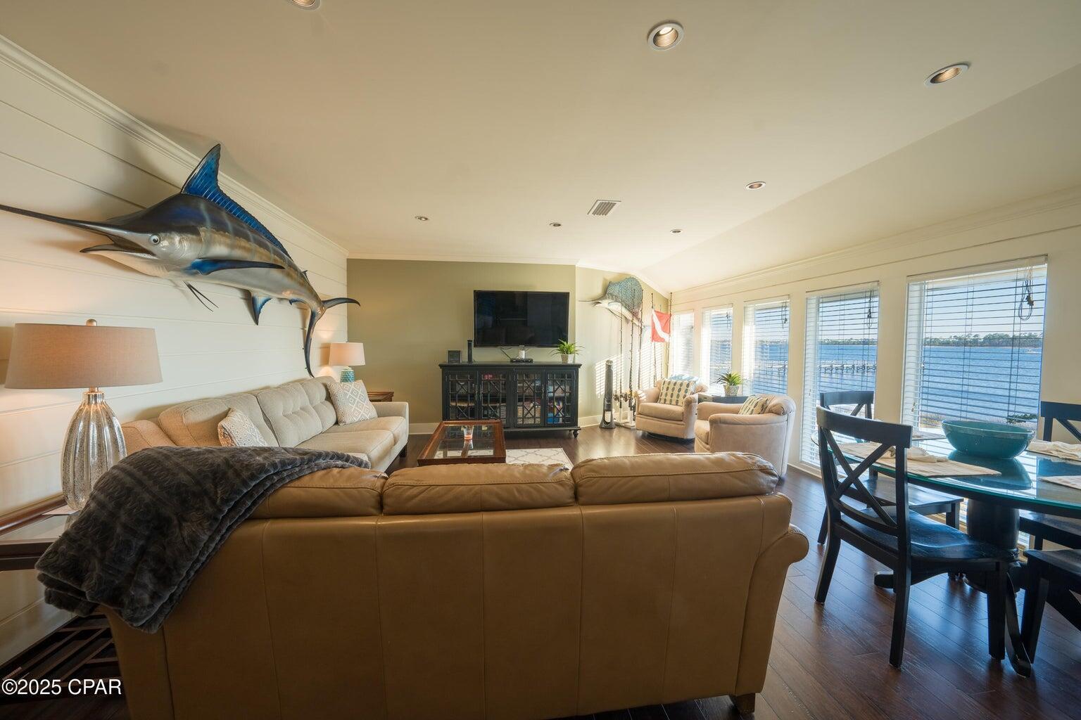 Image 4: 20251113190729133701000000-o