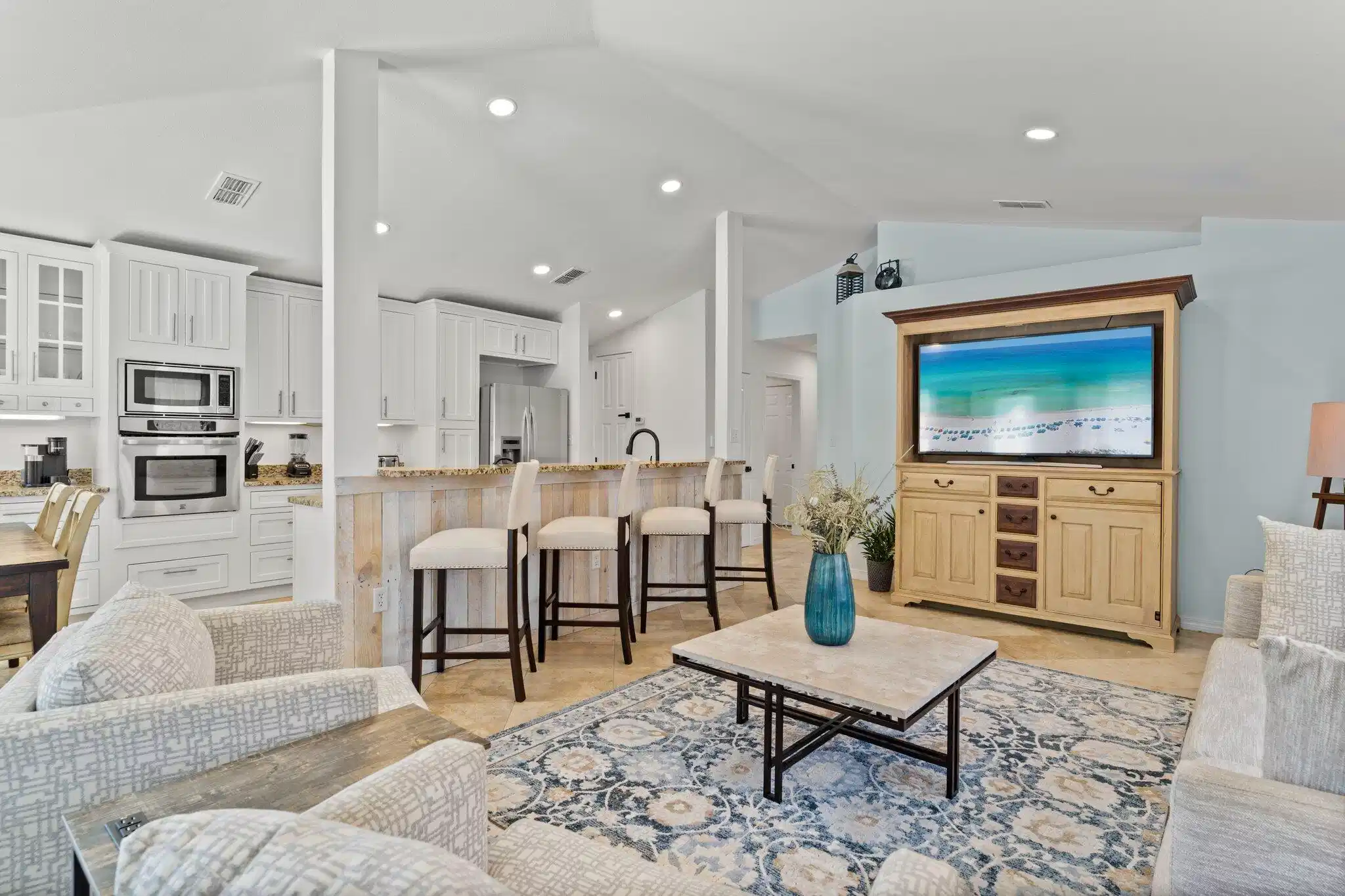 Image 1: Welcome to 276 Sandy Cay Dr