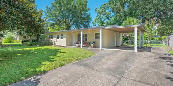 Image 2: 3-web-or-mls-211-anderson-dr