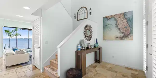 425 Bay Shore Drive